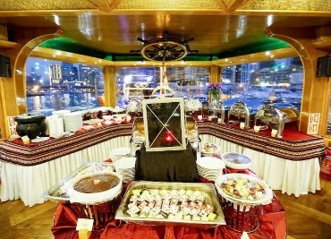 Dhow cruise and Half day desert Safari Services in Qatar